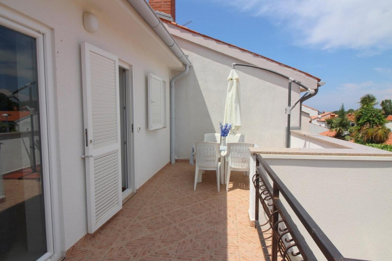 Apartment In Porec/Istrien 10214 Exterior photo