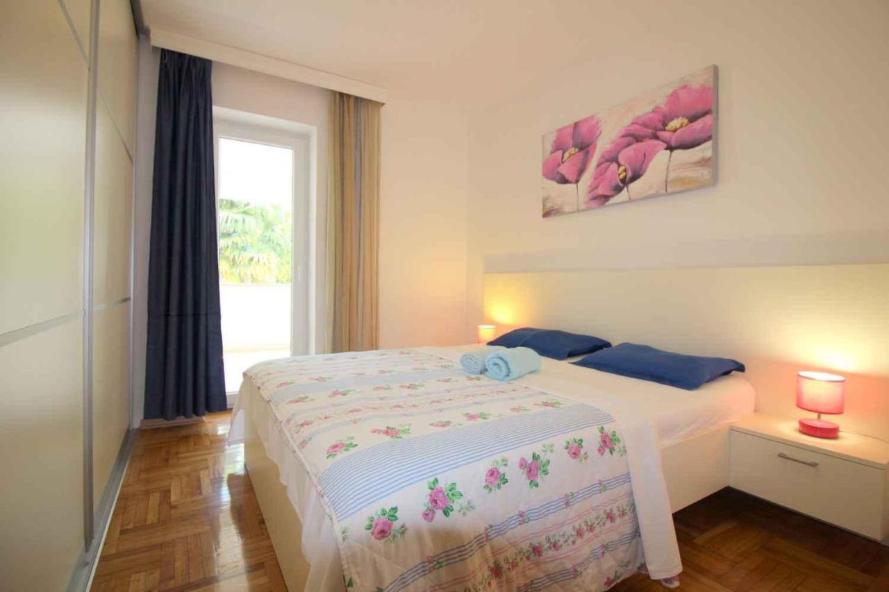 Apartment In Porec/Istrien 10214 Exterior photo