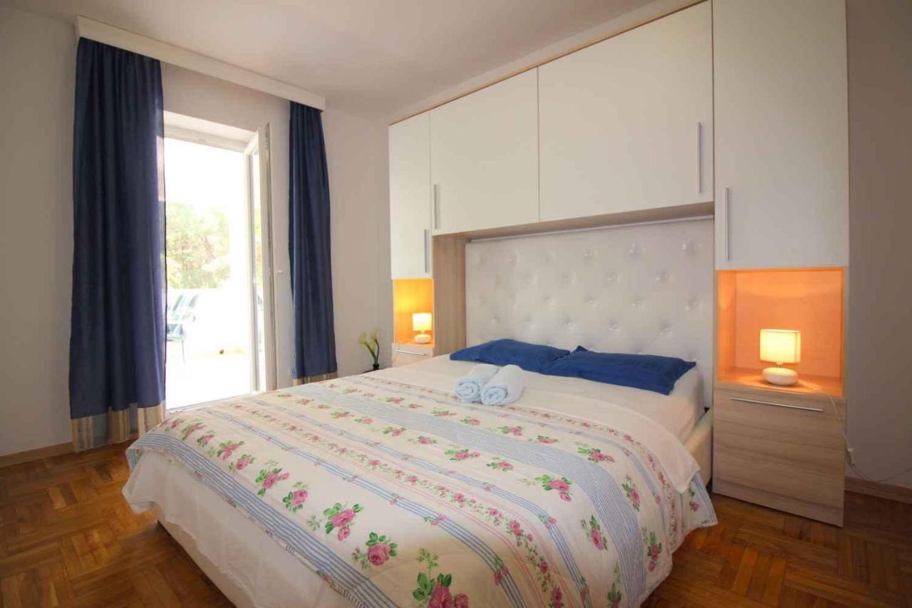 Apartment In Porec/Istrien 10214 Exterior photo