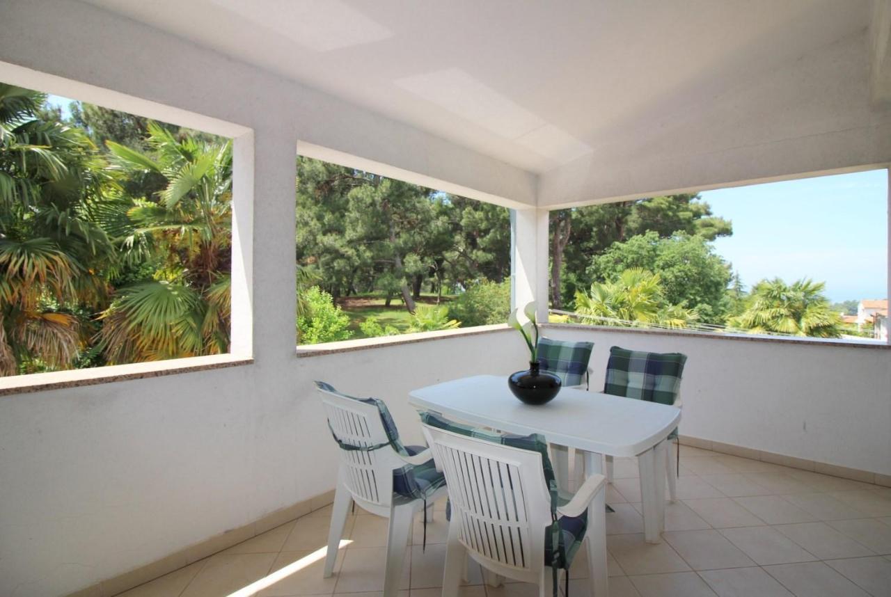 Apartment In Porec/Istrien 10214 Exterior photo
