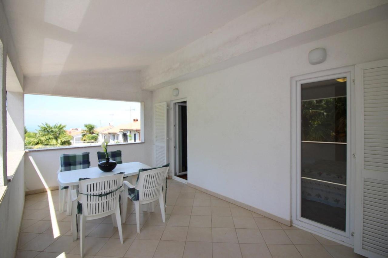 Apartment In Porec/Istrien 10214 Exterior photo